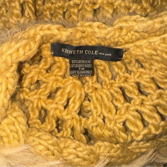 Kenneth Cole Poncho/Shawl with Rabbit Fur Trim - Picture 5 of 5